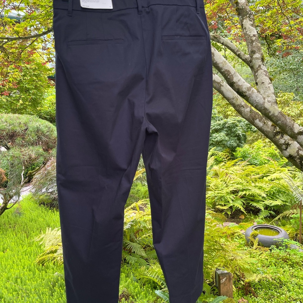 Ann Taylor cropped curvy fit size 14 pant
